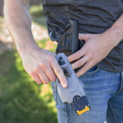 TASER X1 easy to carry | ThugBusters TASER X1 easy to carry
